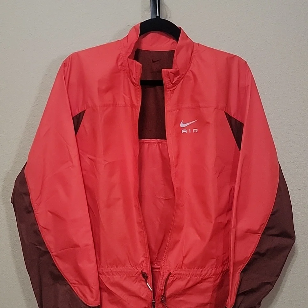 NWT Nike Jacket in Small - Picture 4 of 9